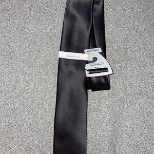 Perry Ellis black tie